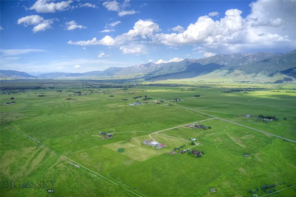 27 Badger Road Pray MT 59065