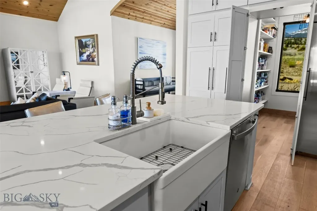 73 Stone Ridge Road Mcallister MT 59740