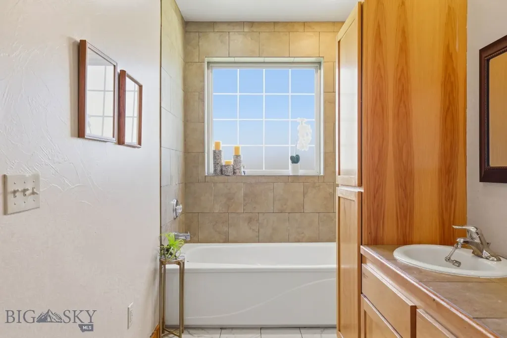 734 Landmark Drive Belgrade MT 59714