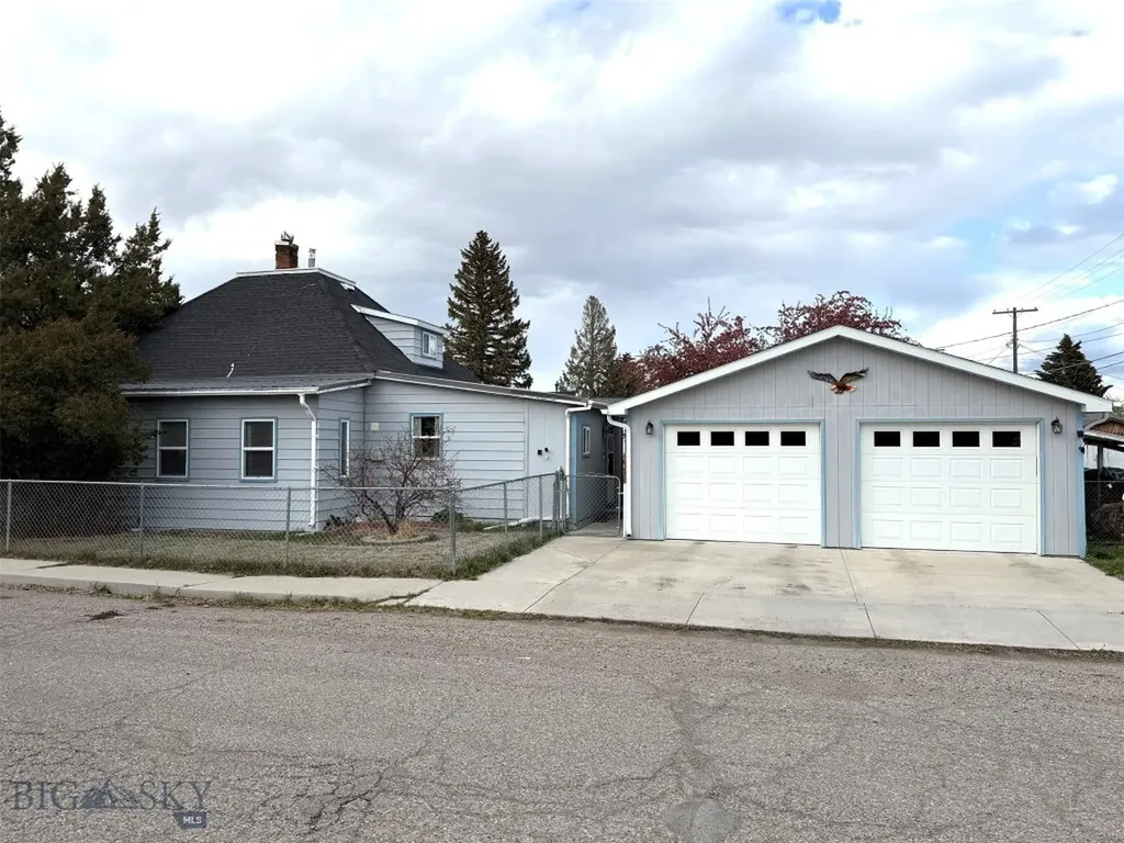 236 S Dakota Street Dillon MT 59725