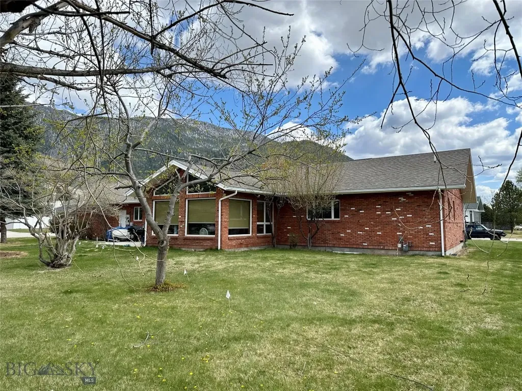 27 Bittersweet Drive Butte MT 59701