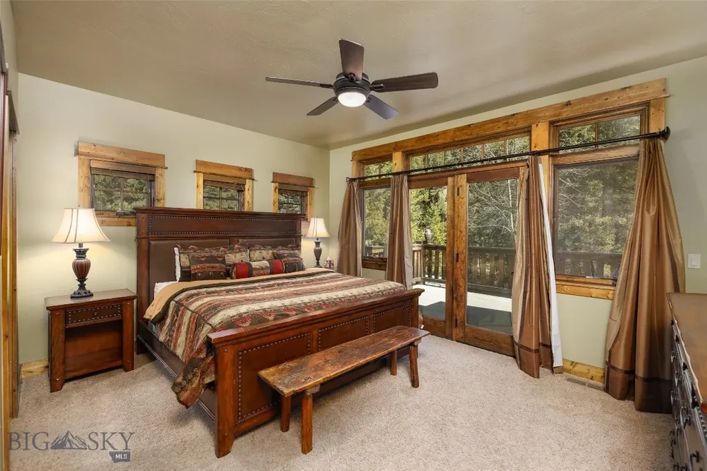 64190 Gallatin Road Gallatin Gateway MT 59730