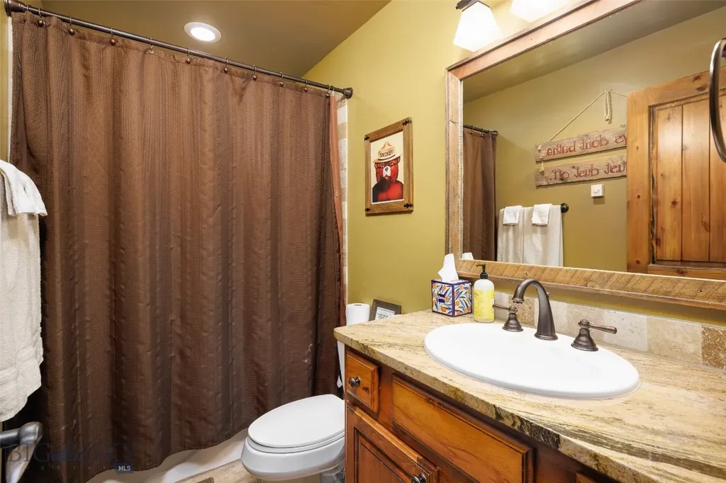 64190 Gallatin Road Gallatin Gateway MT 59730
