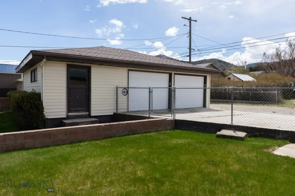 1717 W Park Avenue Anaconda MT 59711