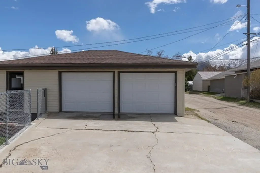 1717 W Park Avenue Anaconda MT 59711