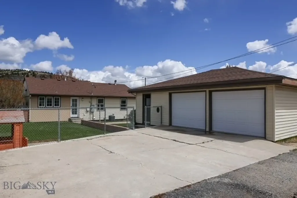 1717 W Park Avenue Anaconda MT 59711