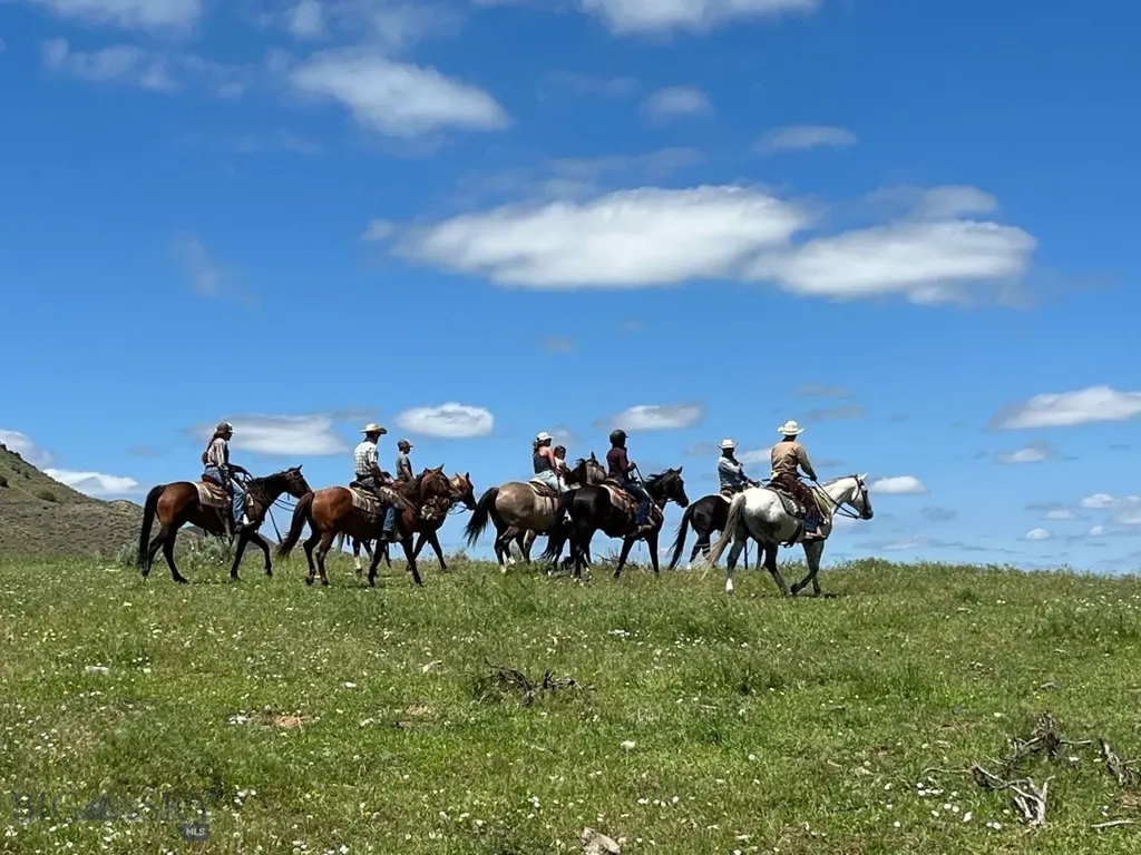 60 Five Mile Creek Road Edgar MT 59026