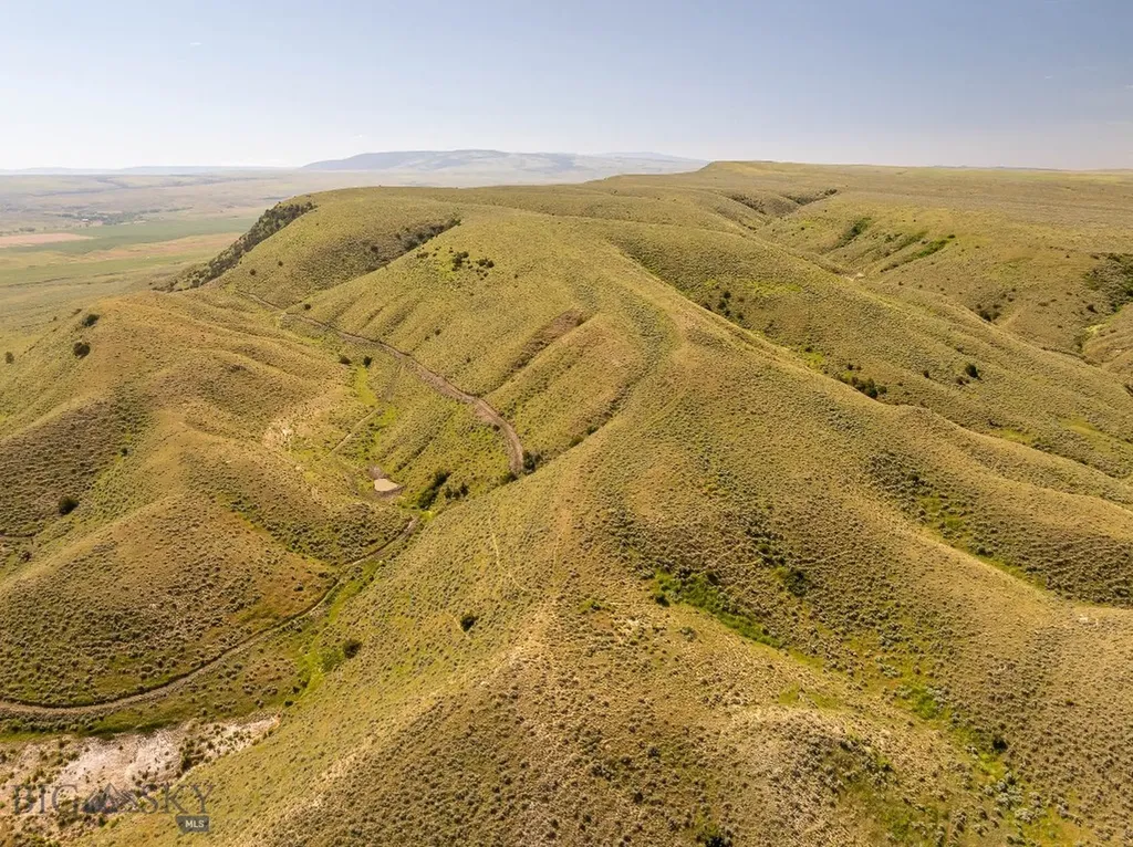 60 Five Mile Creek Road Edgar MT 59026
