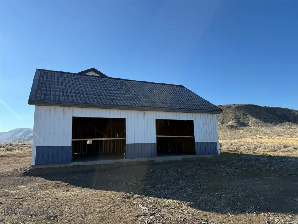 60 Five Mile Creek Road Edgar MT 59026