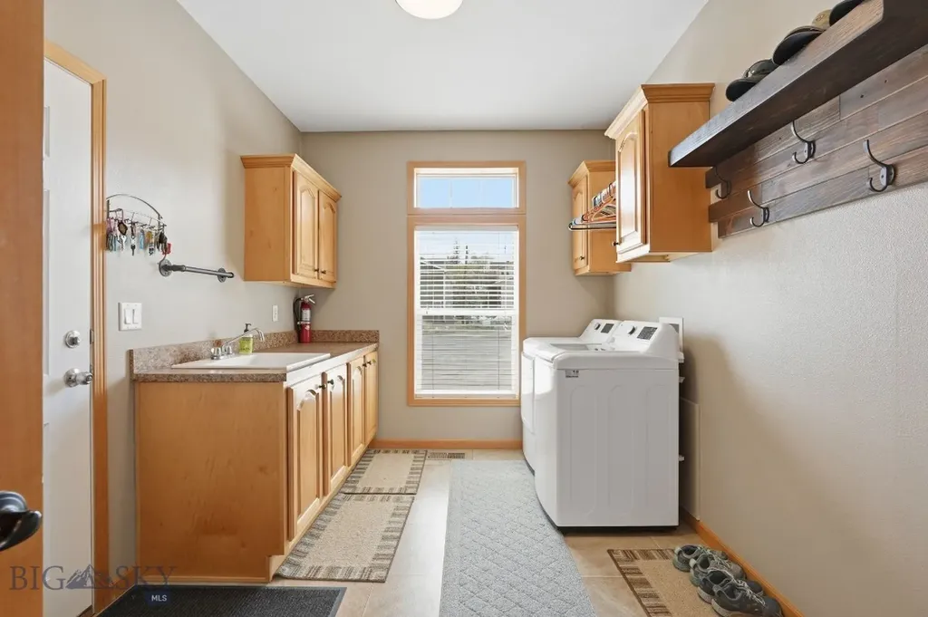 320 Spring Street Gardiner MT 59030
