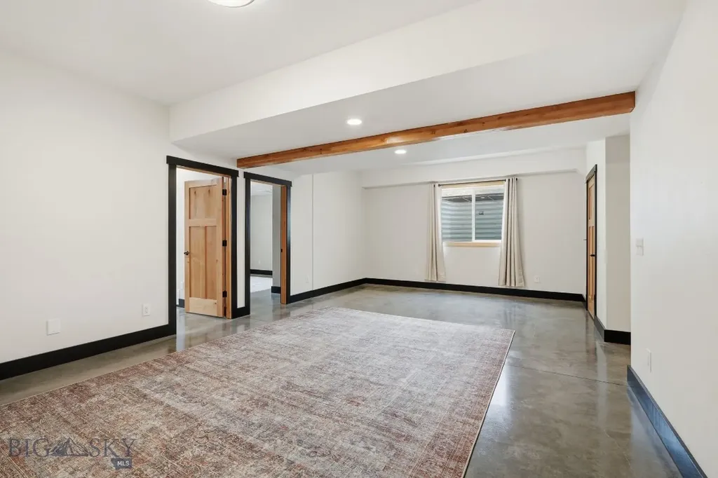 320 Spring Street Gardiner MT 59030