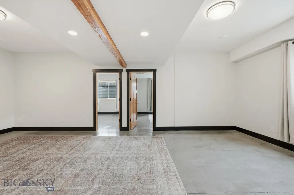 320 Spring Street Gardiner MT 59030