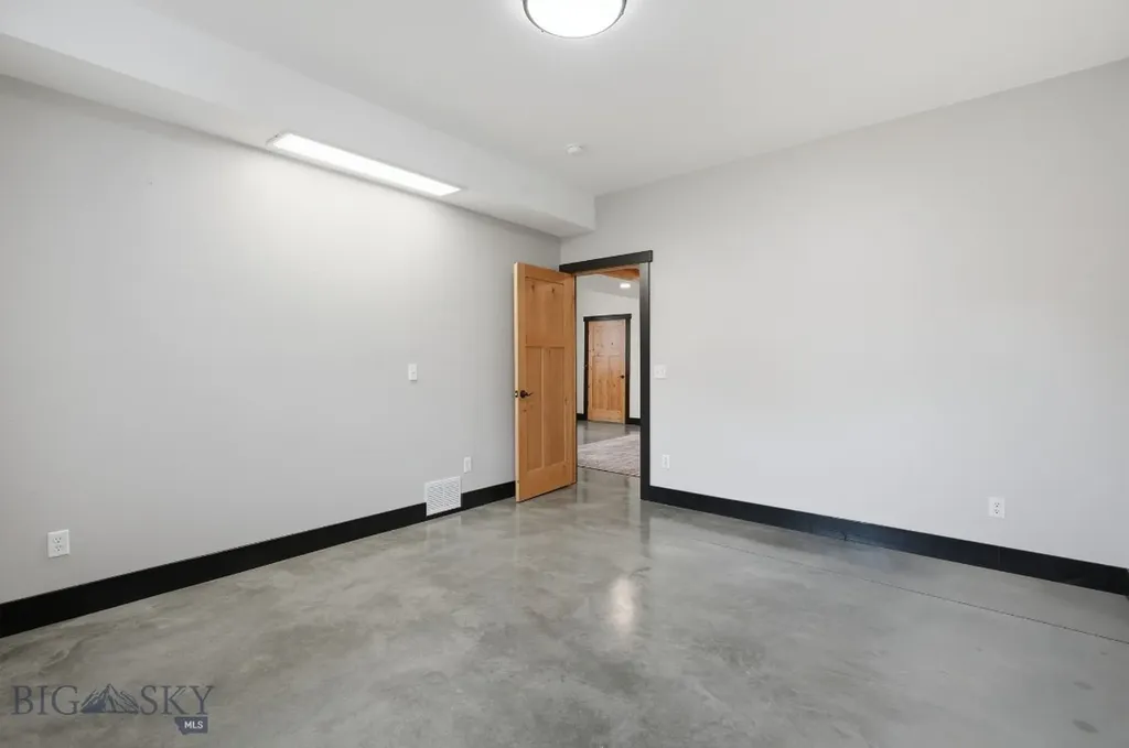 320 Spring Street Gardiner MT 59030