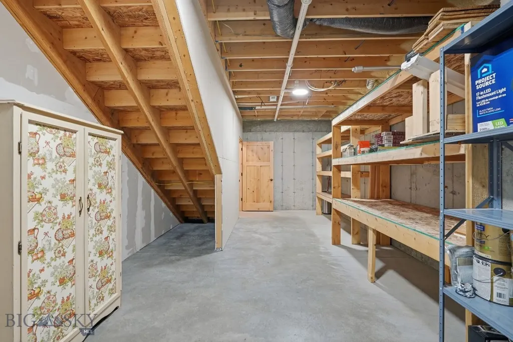 320 Spring Street Gardiner MT 59030