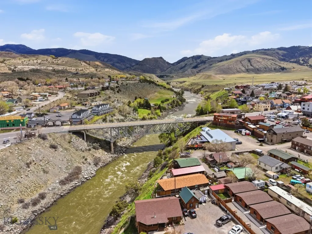 320 Spring Street Gardiner MT 59030