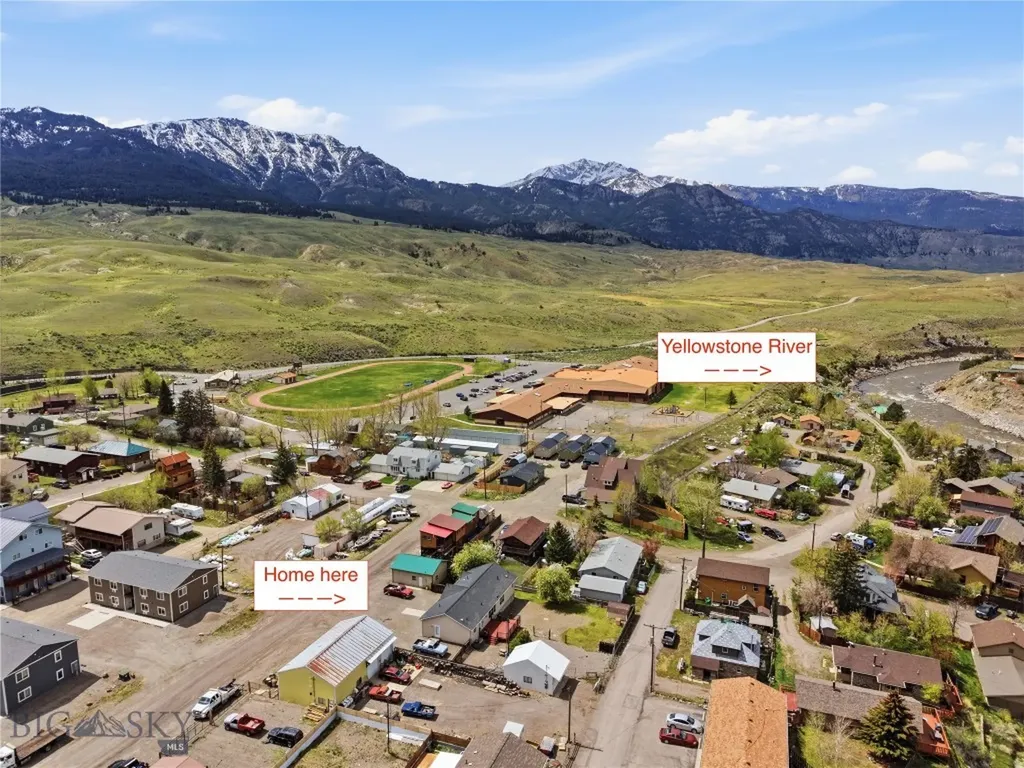 320 Spring Street Gardiner MT 59030