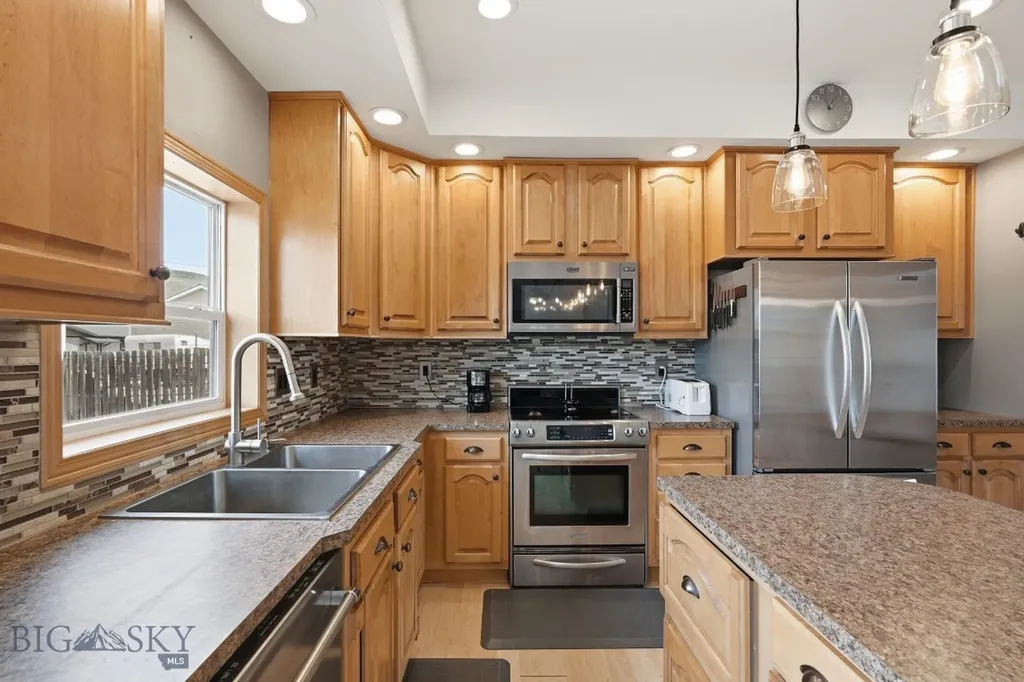320 Spring Street Gardiner MT 59030
