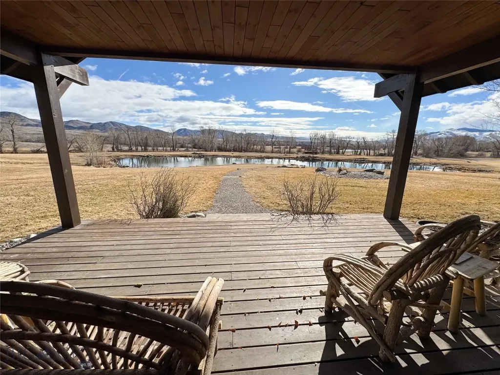 100 Snowberry Path Melrose MT 59743