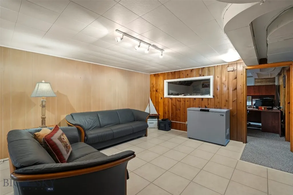 201 N Oak Street Townsend MT 59644