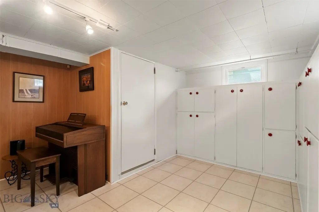201 N Oak Street Townsend MT 59644