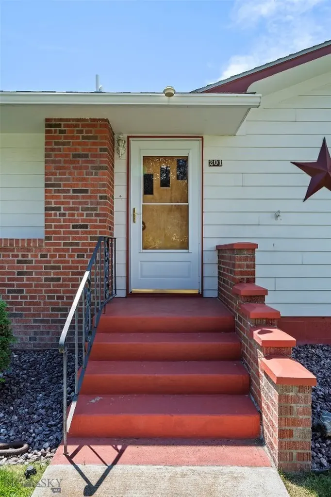 201 N Oak Street Townsend MT 59644