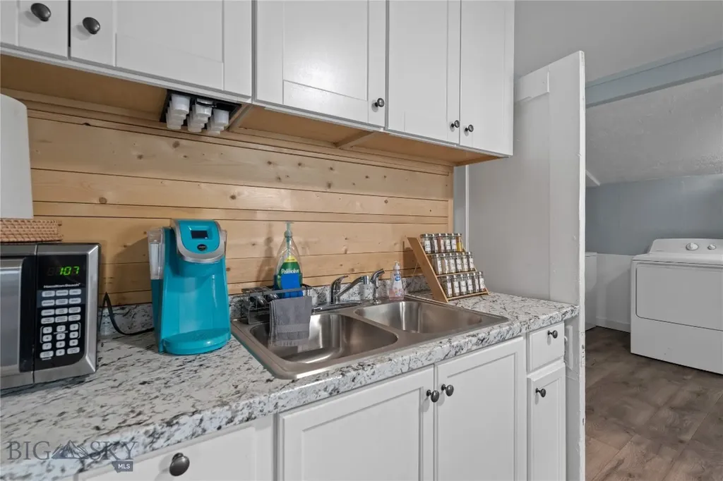 406 E Mercury Butte MT 59701