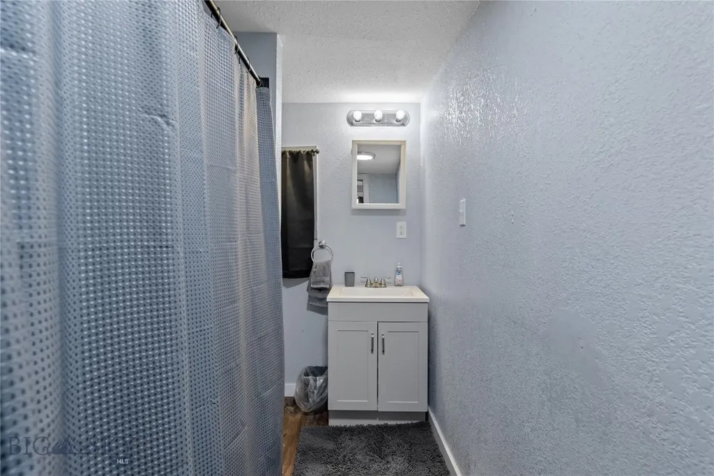 406 E Mercury Butte MT 59701