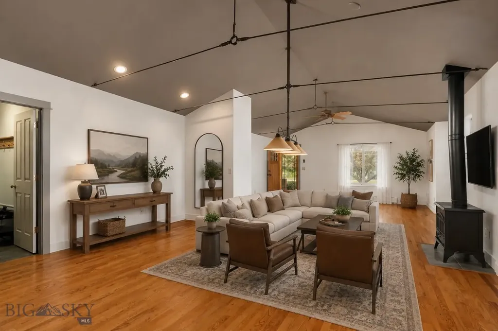 64 E Clara Court Bozeman MT 59718