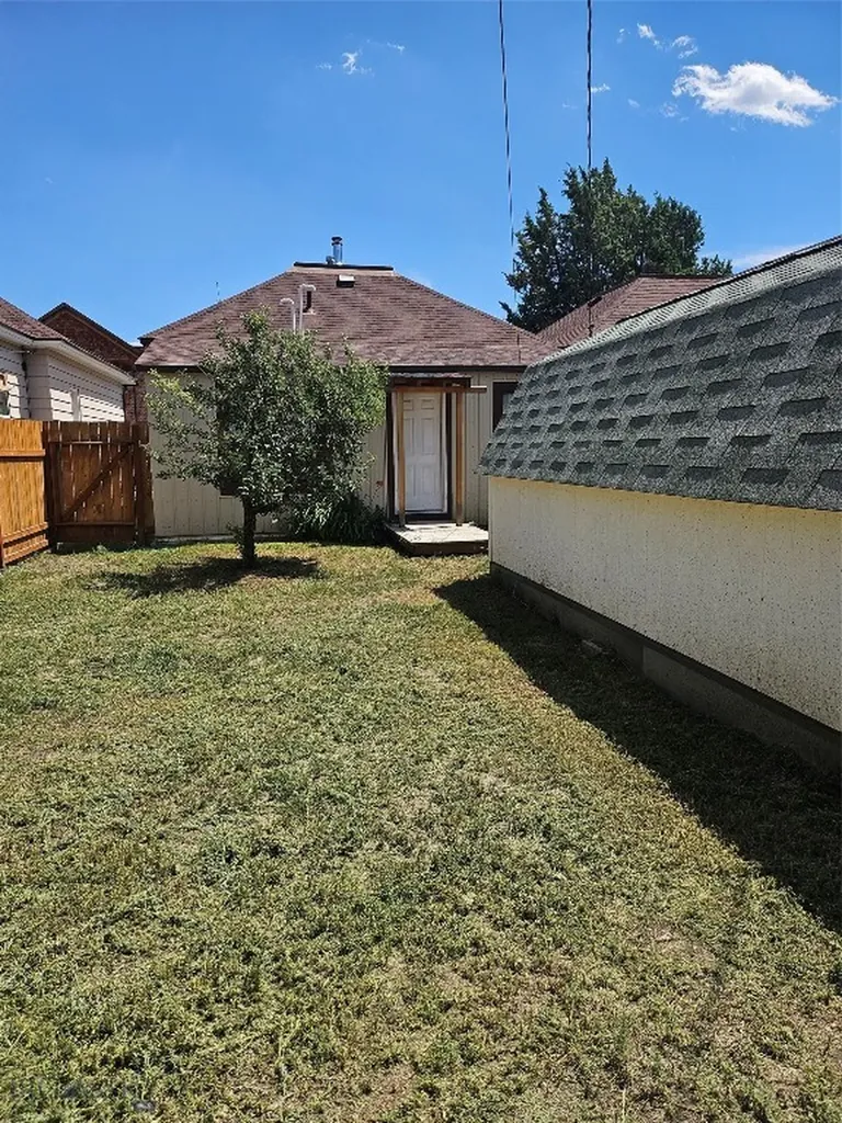 29 N Washington Dillon MT 59725