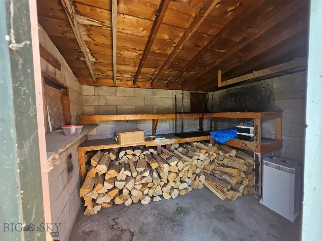 29 N Washington Dillon MT 59725