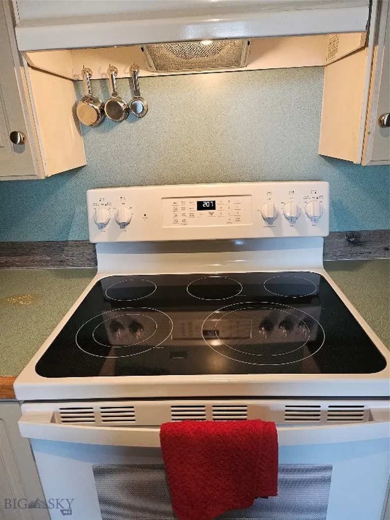 29 N Washington Dillon MT 59725