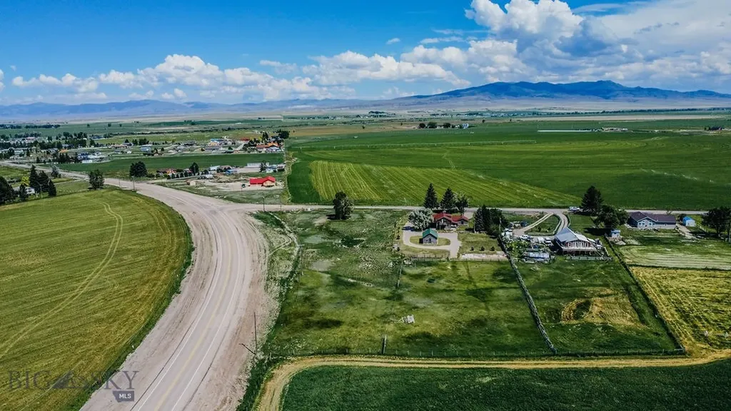 1100 Carrigan Dillon MT 59725