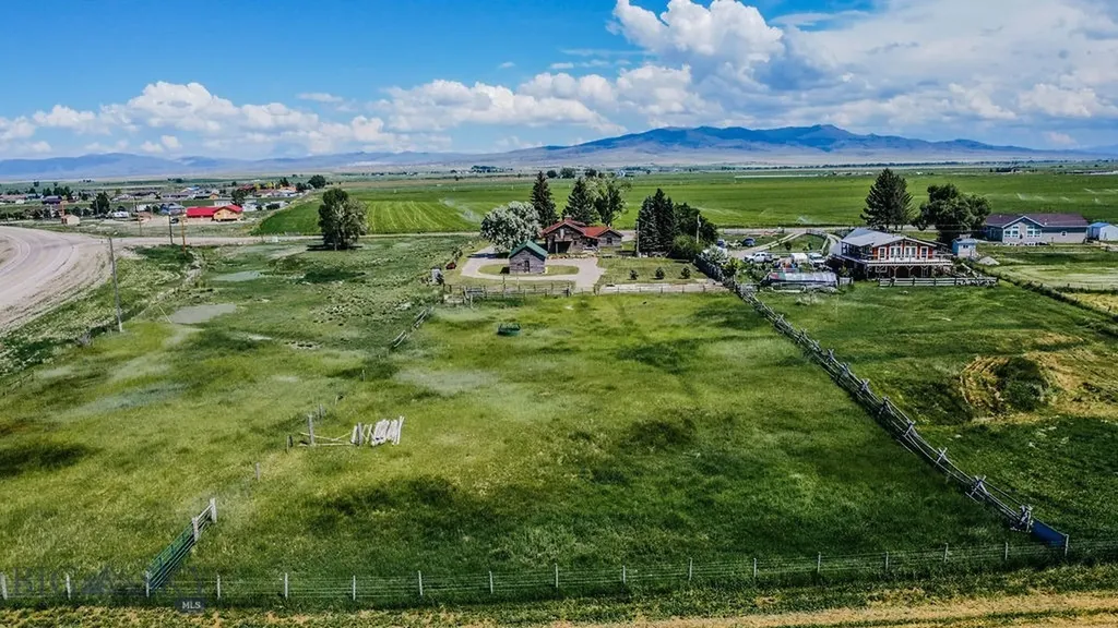1100 Carrigan Dillon MT 59725