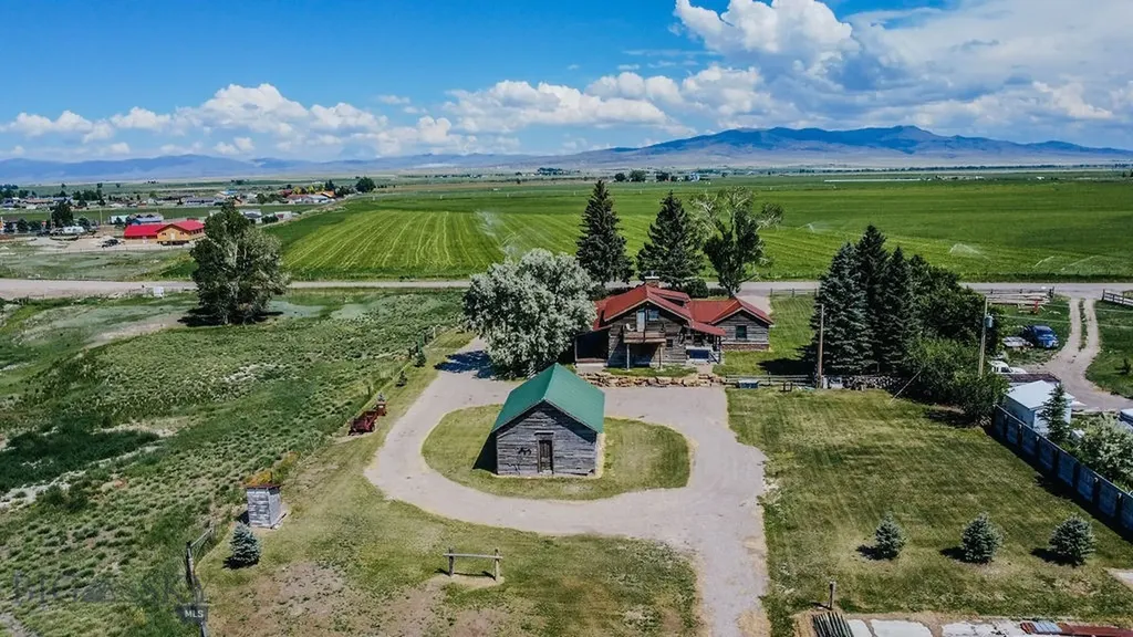 1100 Carrigan Dillon MT 59725