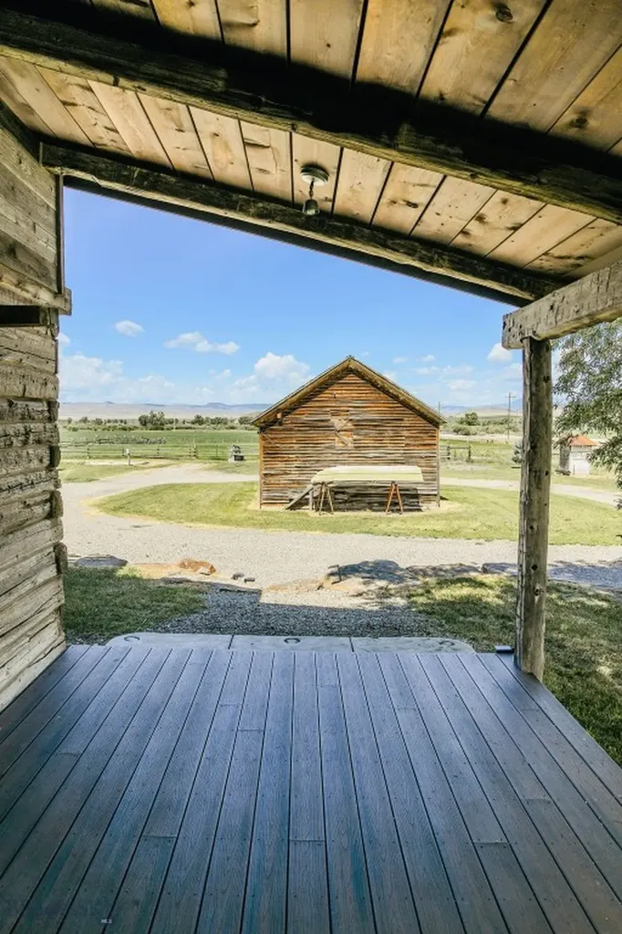 1100 Carrigan Dillon MT 59725