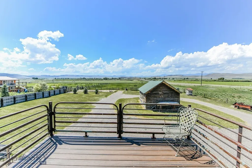 1100 Carrigan Dillon MT 59725