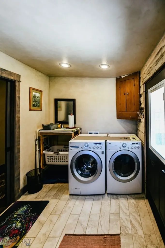 1100 Carrigan Dillon MT 59725