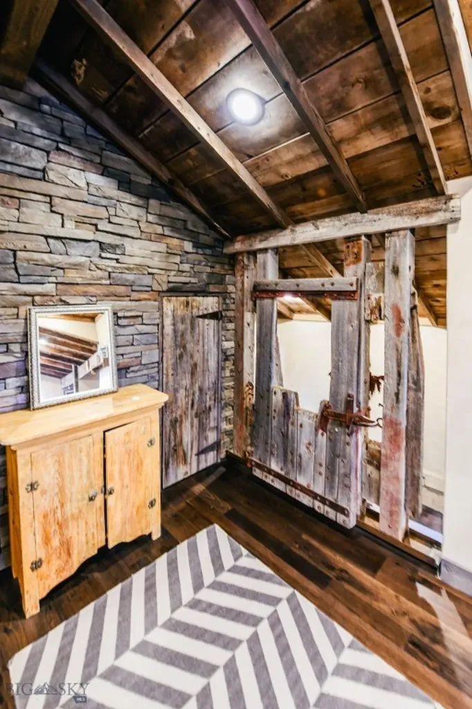 1100 Carrigan Dillon MT 59725