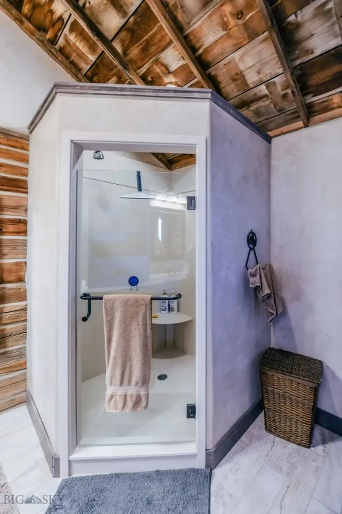 1100 Carrigan Dillon MT 59725
