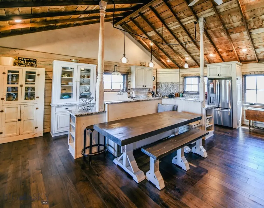 1100 Carrigan Dillon MT 59725