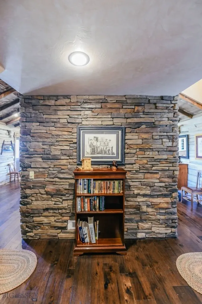 1100 Carrigan Dillon MT 59725