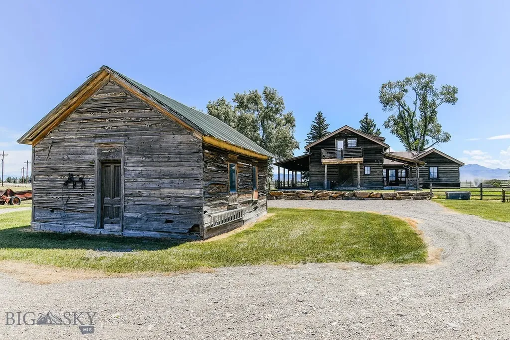 1100 Carrigan Dillon MT 59725