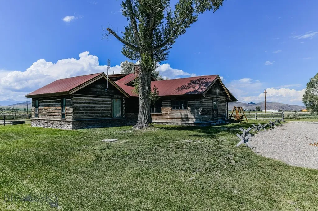 1100 Carrigan Dillon MT 59725