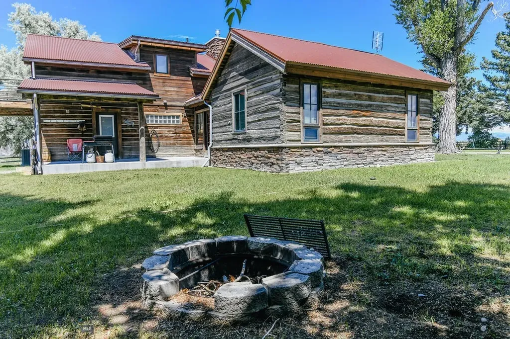 1100 Carrigan Dillon MT 59725
