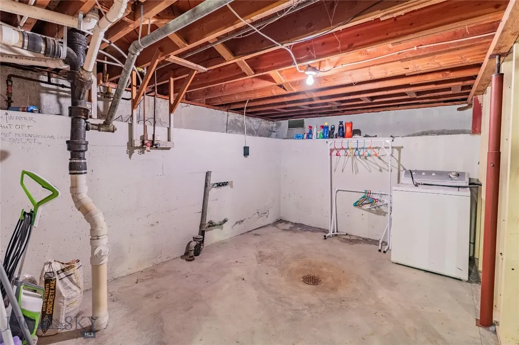 2280 West Drive Butte MT 59701