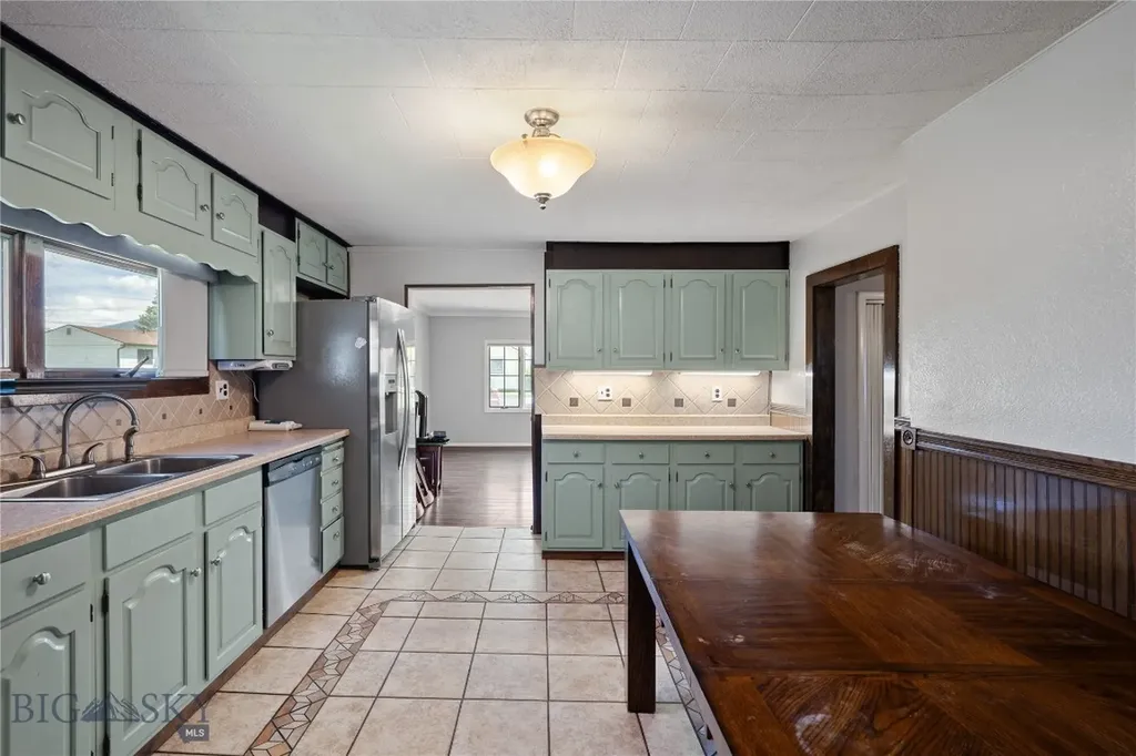 2109 Gaylord Street Butte MT 59701