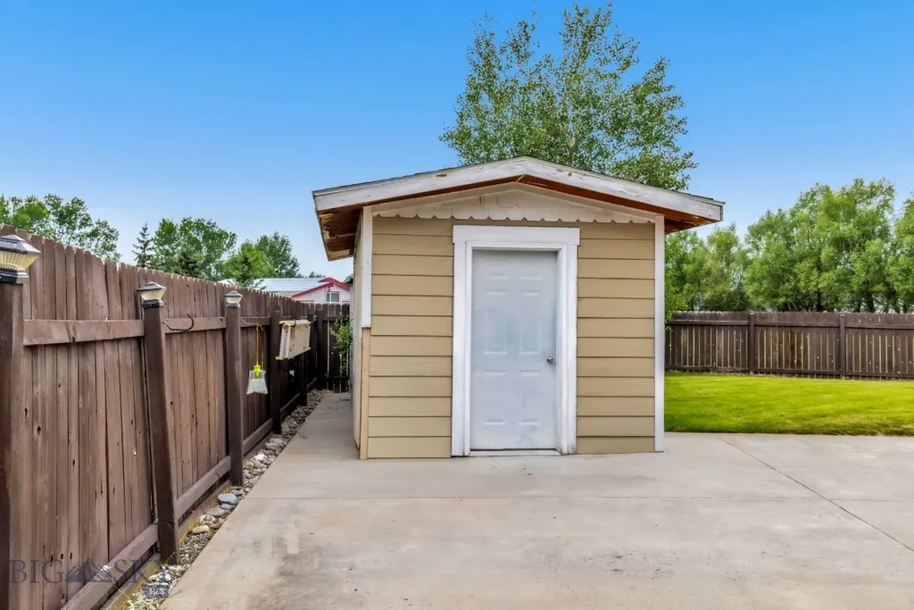 309 Woodman Drive Belgrade MT 59714