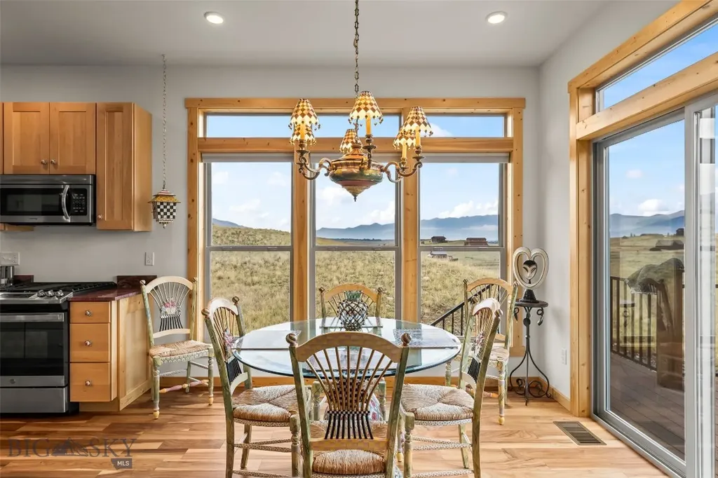 10 Sapphire Lane Emigrant MT 59027