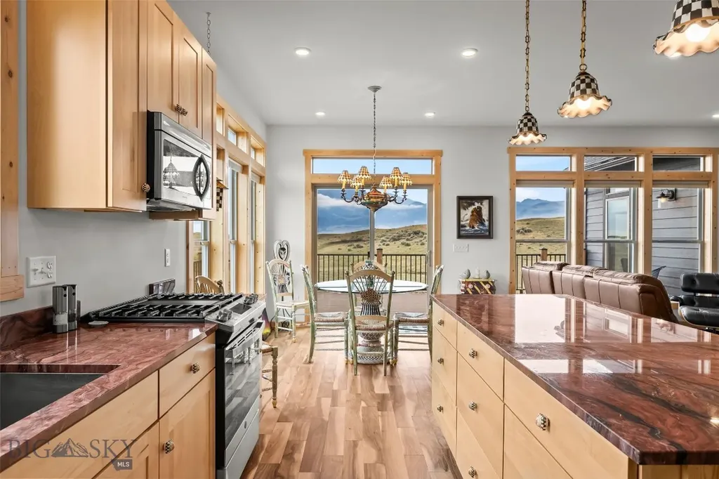 10 Sapphire Lane Emigrant MT 59027