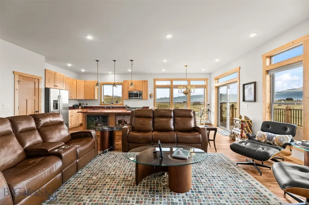 10 Sapphire Lane Emigrant MT 59027